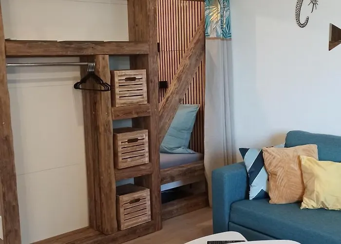 アパート Tiny Style フォーエンシュトラウス